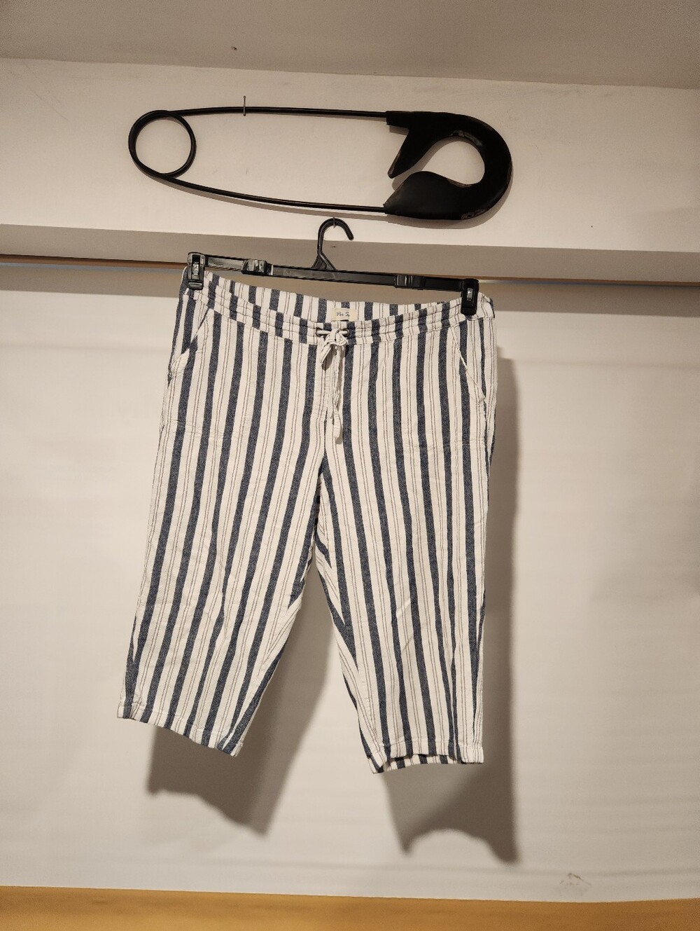 Per Se Striped Capri in Navy and Cream